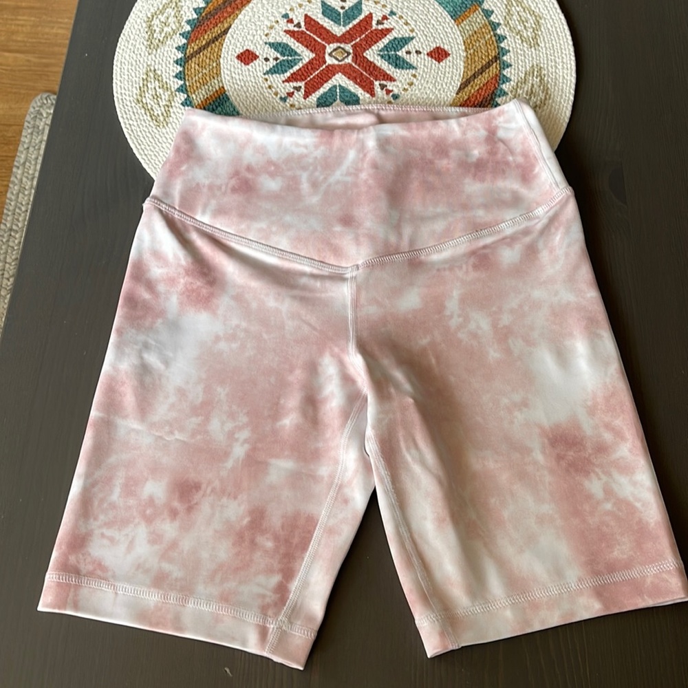 L’URV - Solar Mist Bike Shorts in Soft Pink